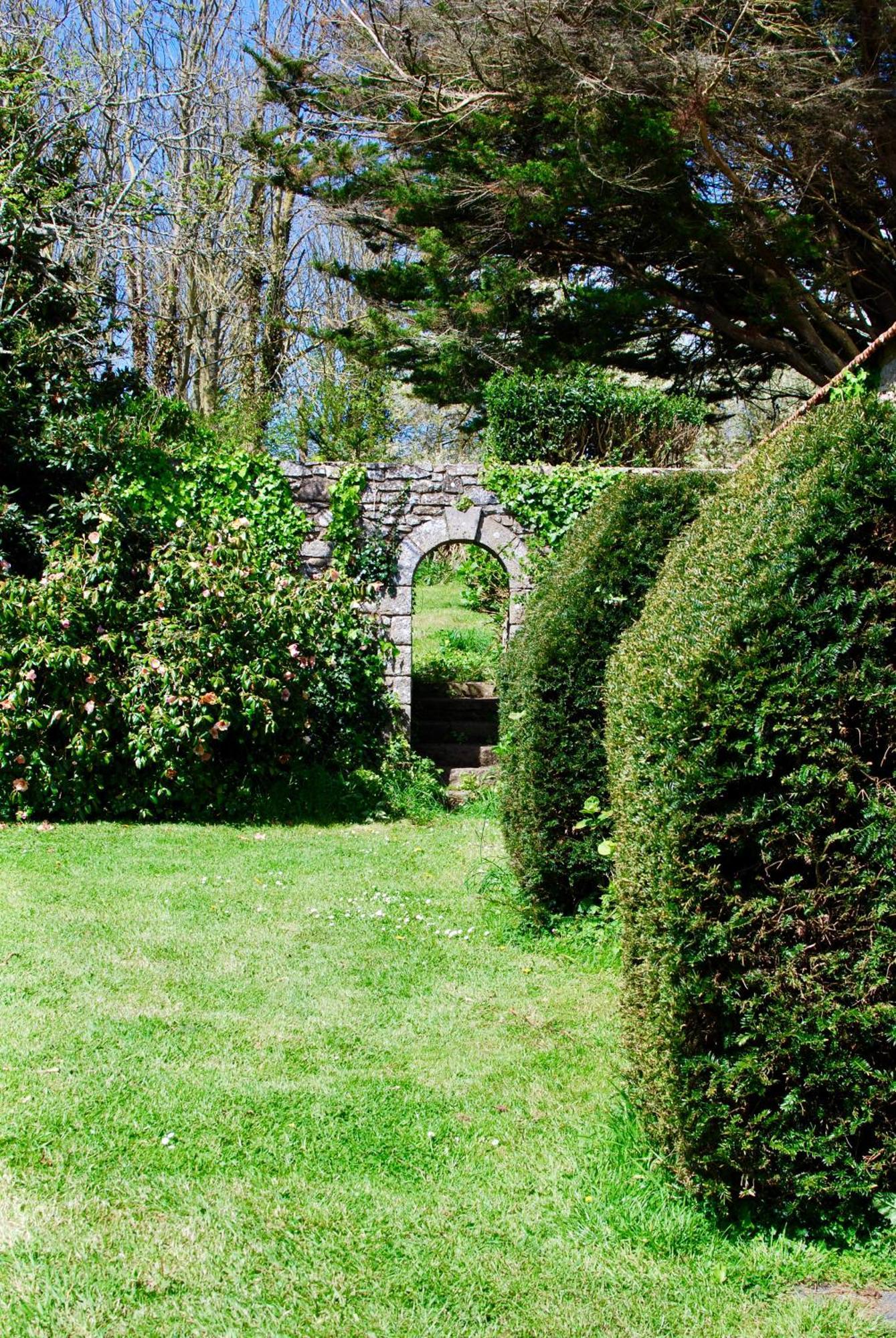 Cottage De Charme & Jardin Fabuleux A 800M De La Mer - Maison Melchior Flamanville Buitenkant foto